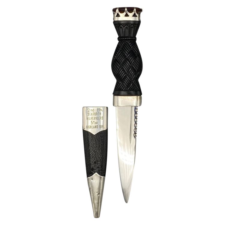 Piccolo COLTELLO chiamato Sgian Dubh Scozia inizio XX secolo