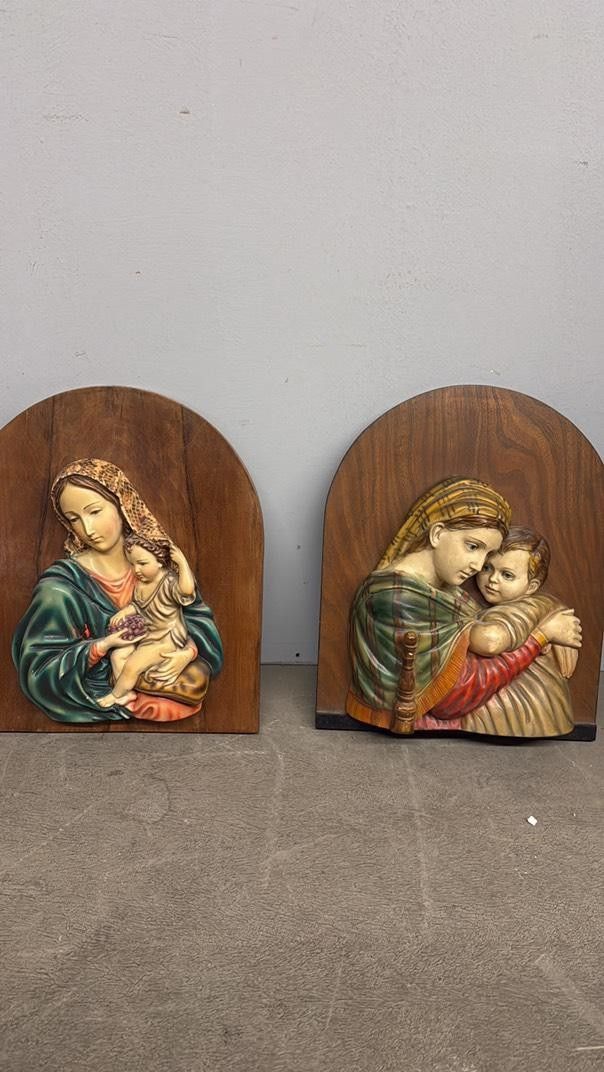 Ancient couple Virgin with Child of capoletto. Tuscany 1940, painted, size 48x33 cm
