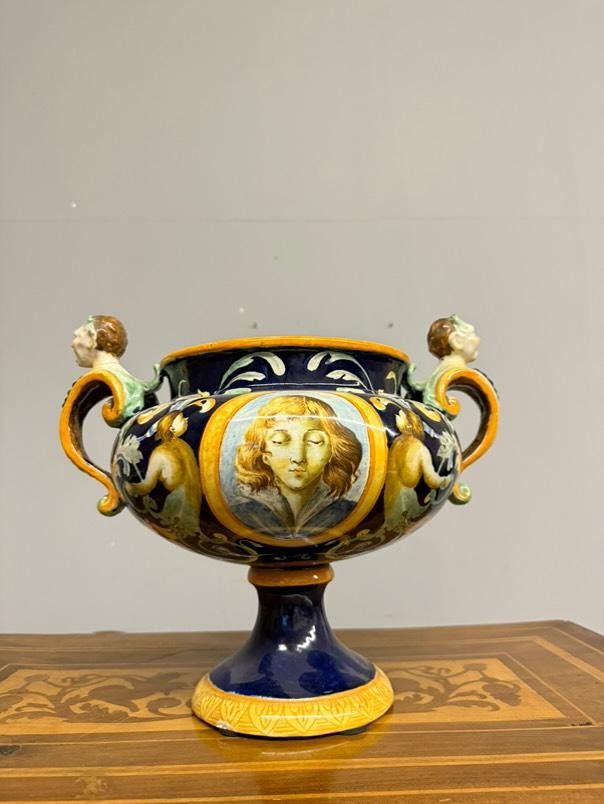 Majolica centerpiece with mask handles '800 Naples size 32x40