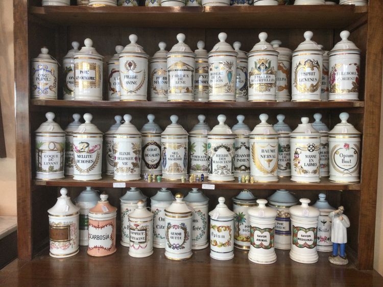 Grands Choix De Pots A Pharmacie Anciens