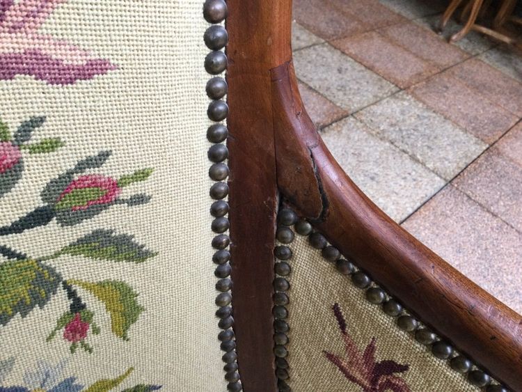 A Restoration Period "Gondola" Back Bergère In Mahogany