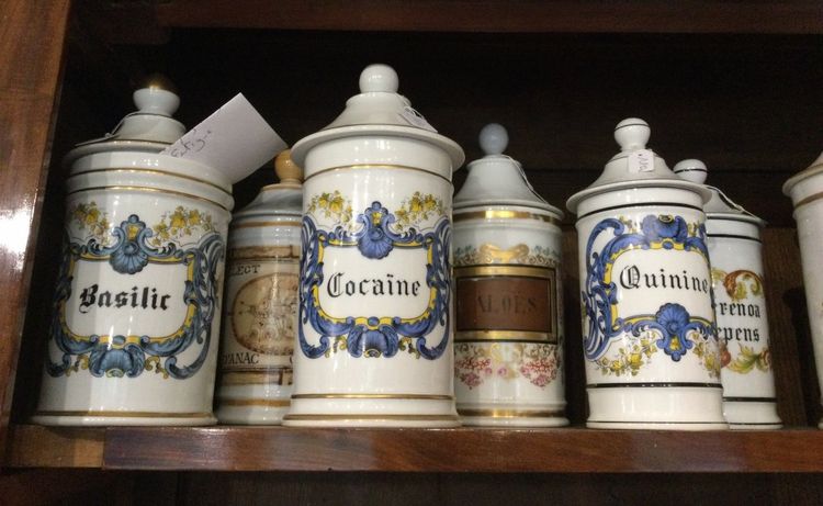 New Collection of ANCIENT PHARMACY POTS in Porcelain and Glass.