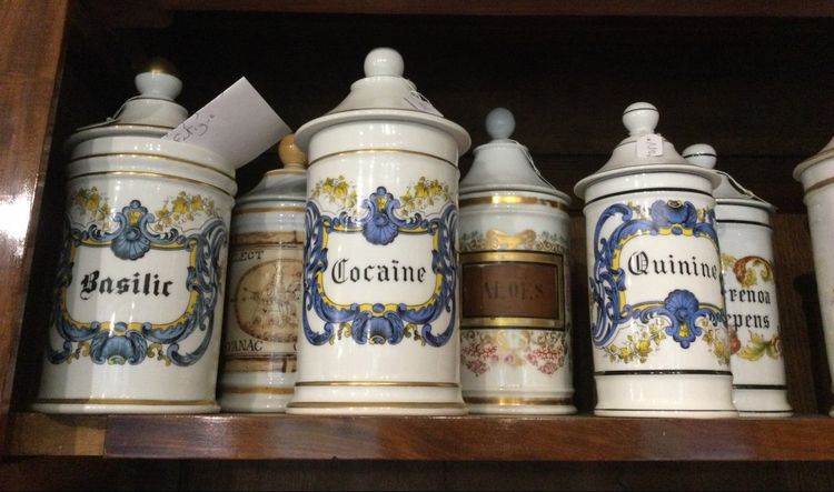 New Collection of ANCIENT PHARMACY POTS in Porcelain and Glass.