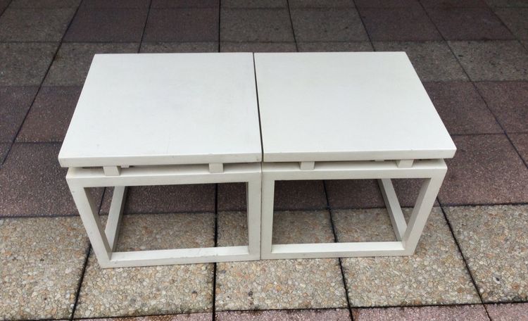 Deux Tables  Basses En Bois Laqué Couleur Ivoire Années 70