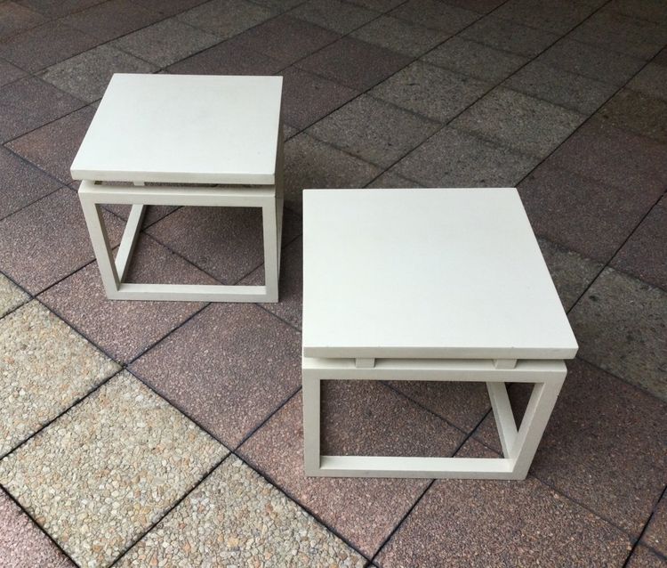Deux Tables  Basses En Bois Laqué Couleur Ivoire Années 70