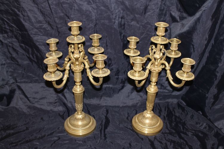Coppia di candelabri in bronzo a 5 bracci in stile Luigi XVI, XIX secolo