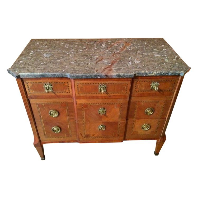 Une Commode En Marqueterie De Style Transition Louis XV -louis XVI