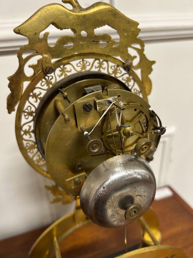 Arch Skeleton Clock, Directoire Periode, vergoldete Bronze - Empire