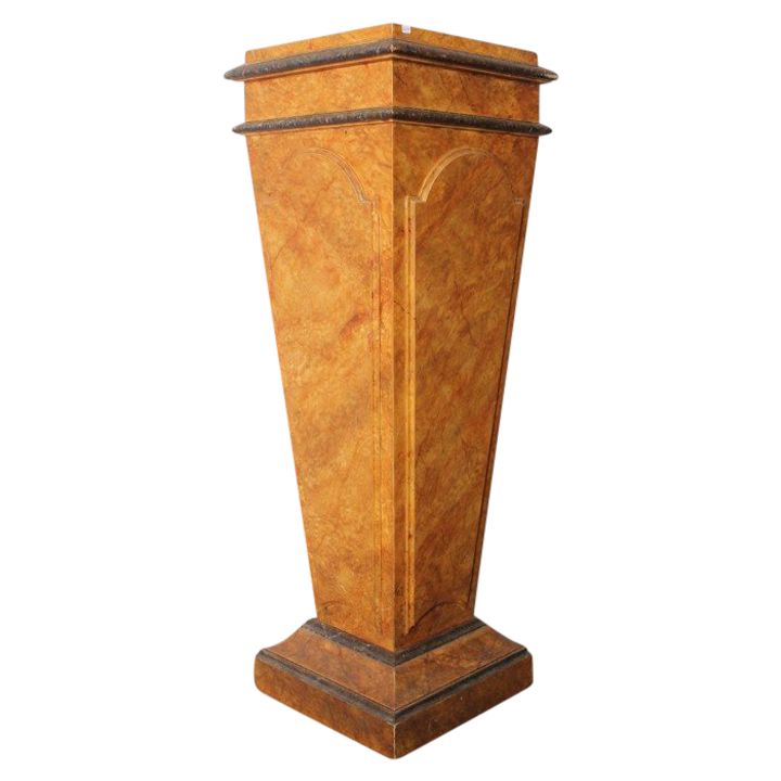 Ancient column XVIII century lacquered base painted fake marble. Siena Yellow. Measurements h 108. Base 33 x 33