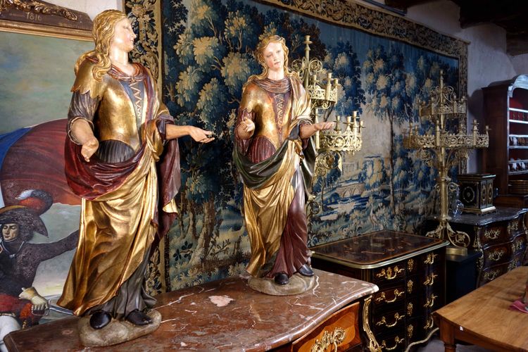 Coppia di fanciulle lignee policrome veneziane 
