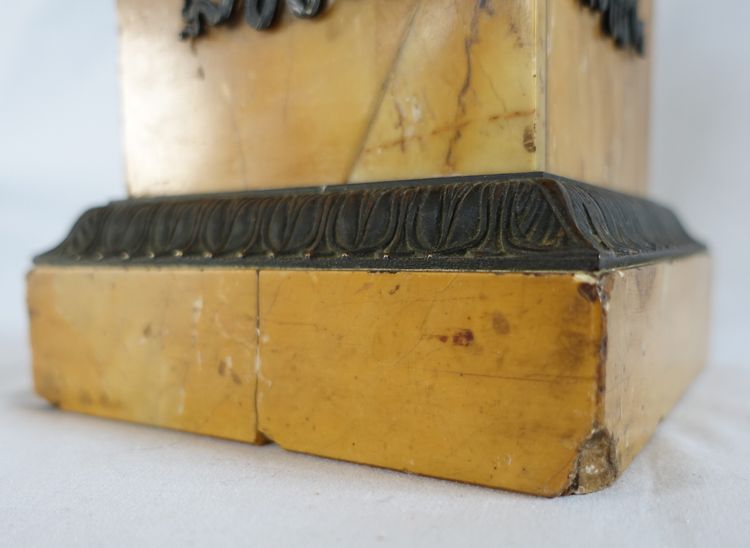 Large Tazza cup in patinated bronze and yellow Siena marble - Empire style, Charles X period