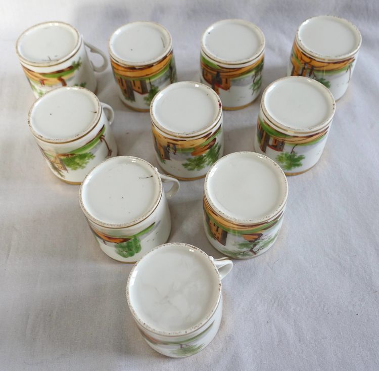 Empire coffee service in Paris porcelain gilded with fine gold & Italian landscapes - circa 1820