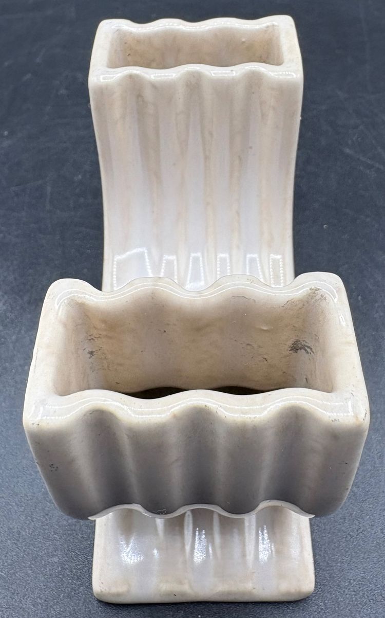 SMALL ROBJ VASE