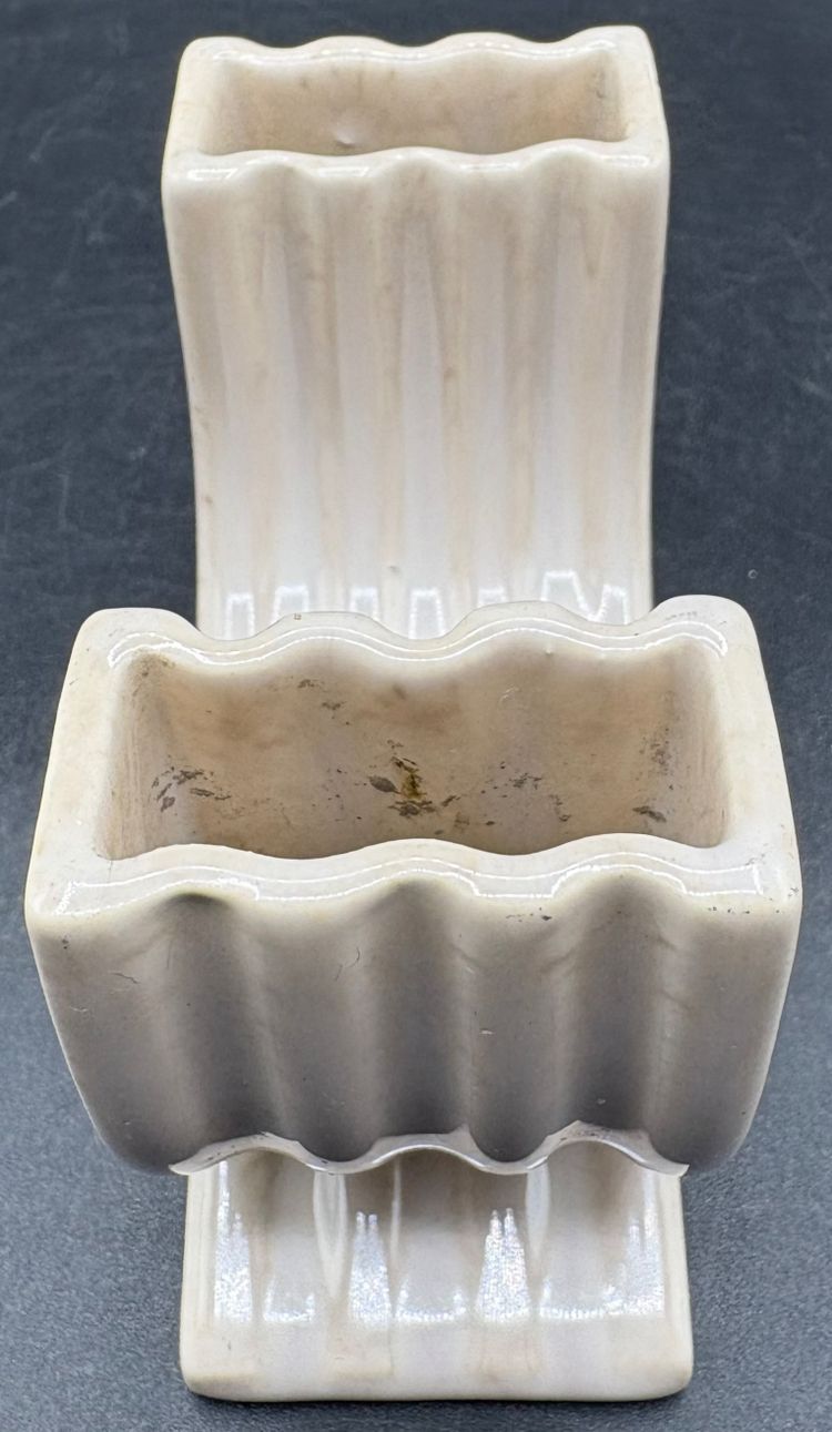 SMALL ROBJ VASE