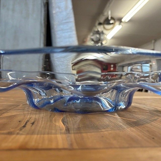 Large Murano Vittorio Zecchin 1930 glass centrepiece plate, diameter 40 cm.