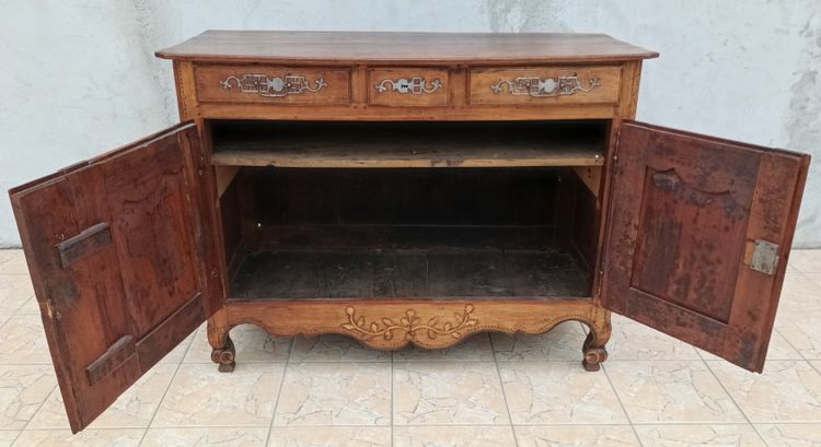 Louis XV-Sideboard aus Kirschholz, 18. Jahrhundert
