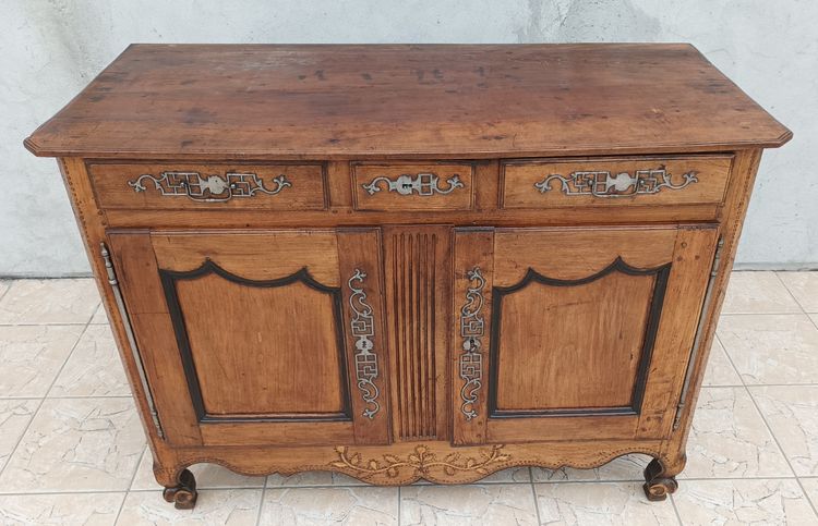 Louis XV-Sideboard aus Kirschholz, 18. Jahrhundert