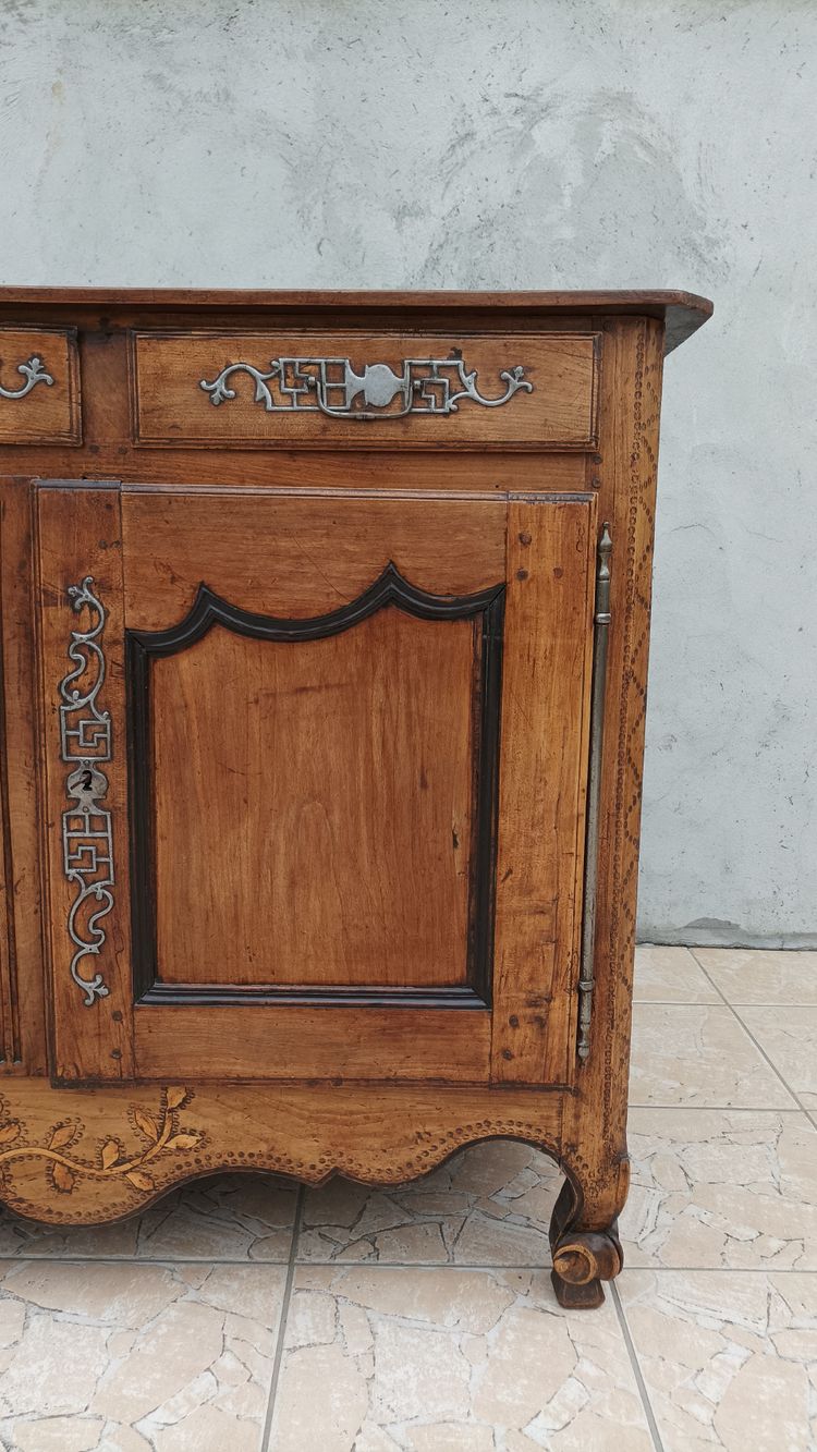 Louis XV-Sideboard aus Kirschholz, 18. Jahrhundert