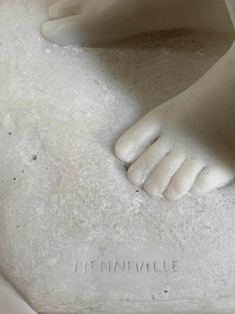 Bagnante – Raffinata scultura in marmo di Carrara di Cipriani Ugo di Meneville 