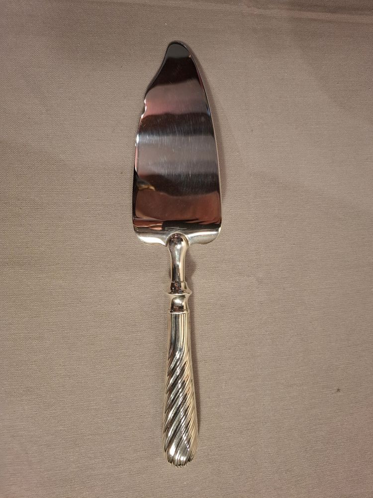 Christofle silver-plated cake server.