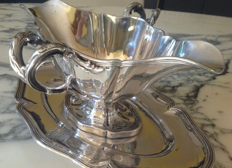 Saucière En Argent Massif De Forme Navette De Style Louis XV 