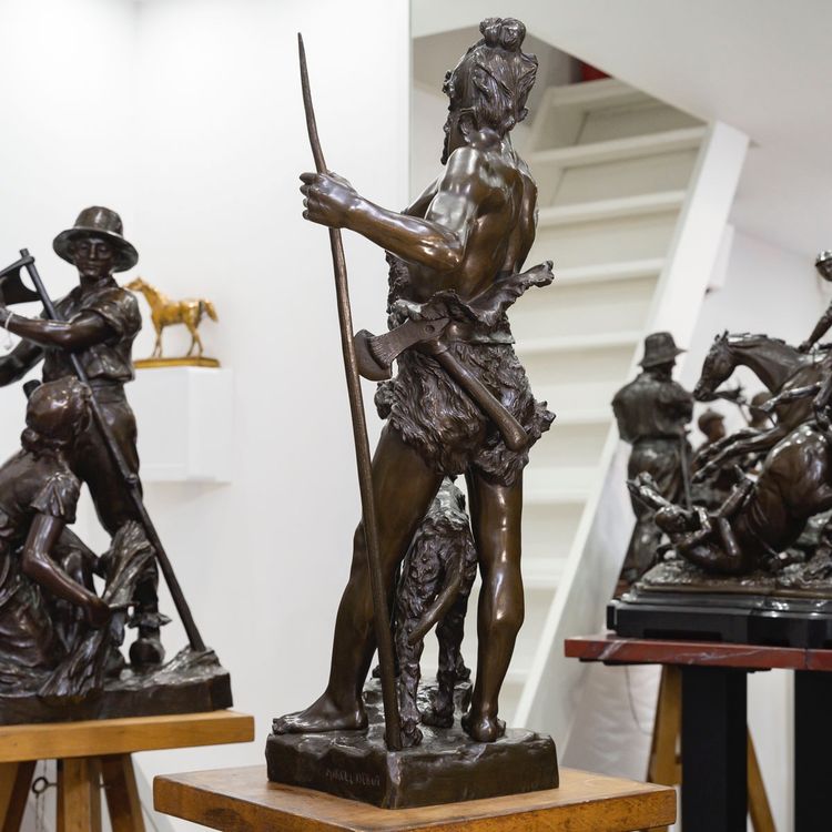 Scultura - Il cacciatore gallico, Marcel Debut (1865-1933) - Bronzo