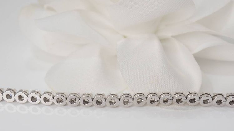 Bracciale fiume in oro bianco e diamanti 3 ct