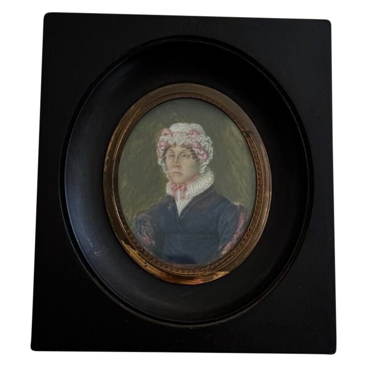 Miniature portrait of a woman with a headdress, first part of the 19th century