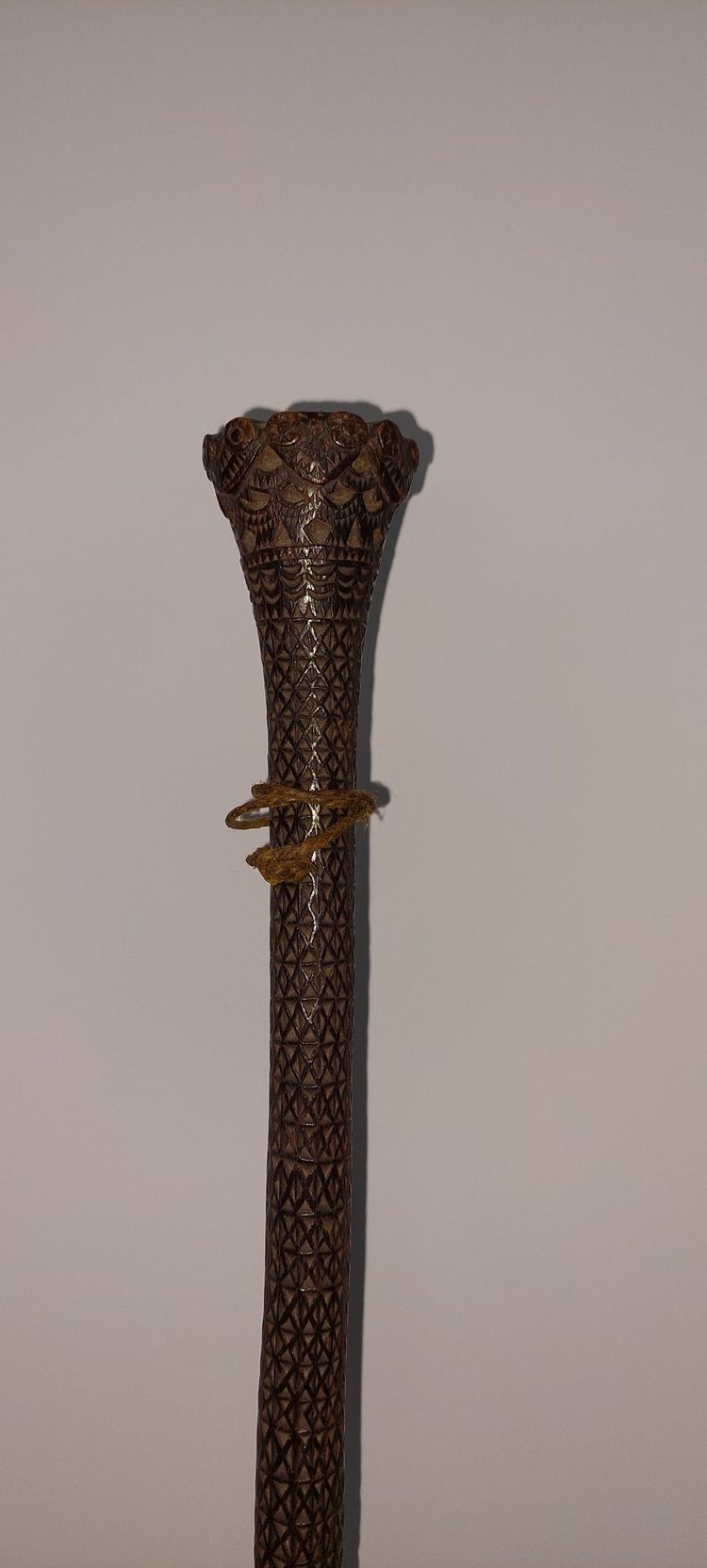 Ceremonial paddle from the RA'IVAVAE Islands before 1846