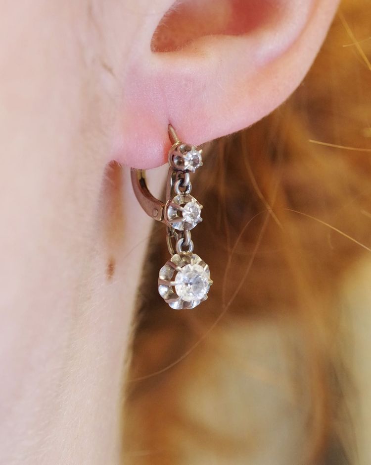 Orecchini Art Déco con tre diamanti da 0,72 ct in oro 18k e platino, gioielli antichi
