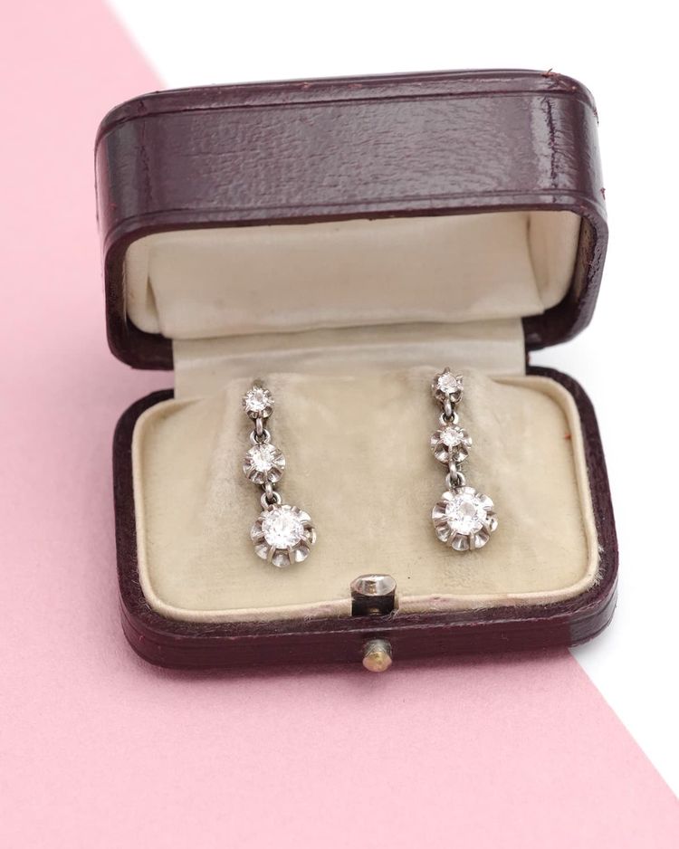 Orecchini Art Déco con tre diamanti da 0,72 ct in oro 18k e platino, gioielli antichi