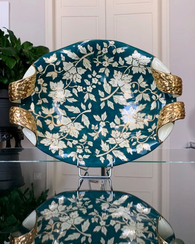 Tazza decorativa vintage in terracotta con decoro in oro zecchino - Deruta Italia