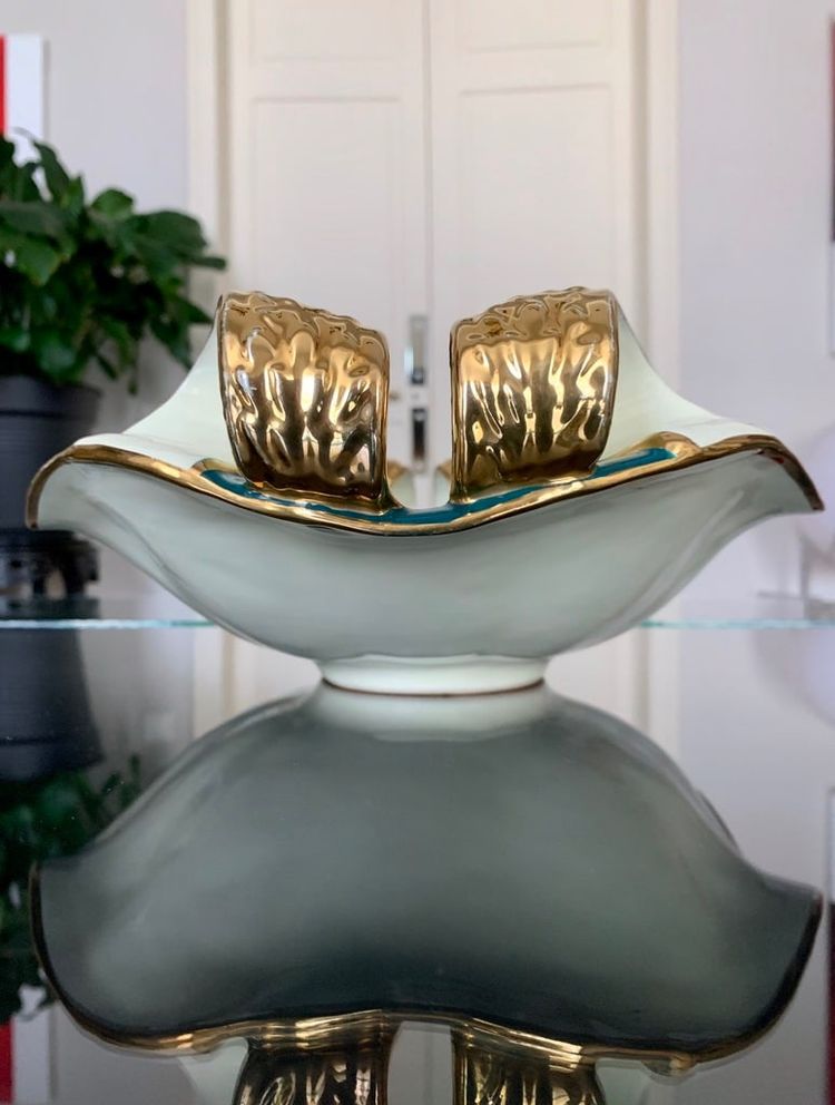 Tazza decorativa vintage in terracotta con decoro in oro zecchino - Deruta Italia