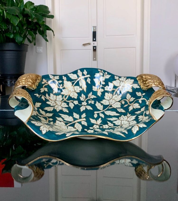 Tazza decorativa vintage in terracotta con decoro in oro zecchino - Deruta Italia