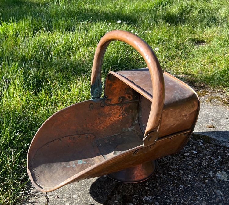 Porte-seau à charbon en cuivre – XIXe siècle