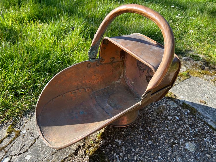 Porte-seau à charbon en cuivre – XIXe siècle