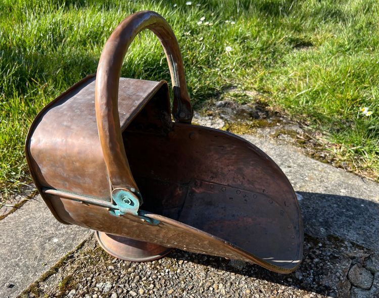 Porte-seau à charbon en cuivre – XIXe siècle