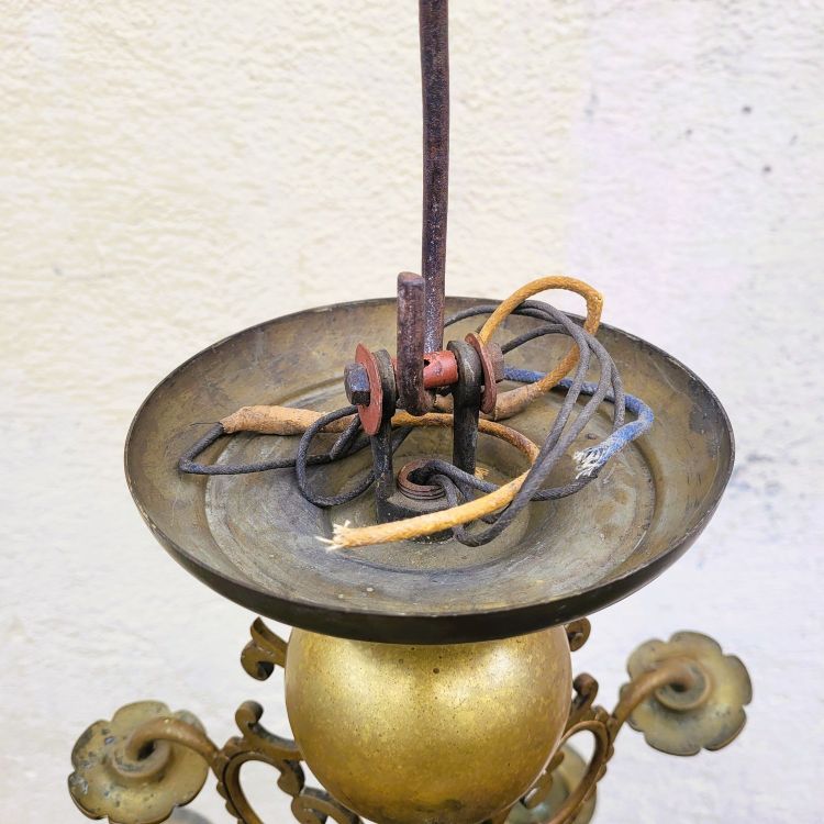 Lampadario in bronzo "olandese", inizio XX secolo