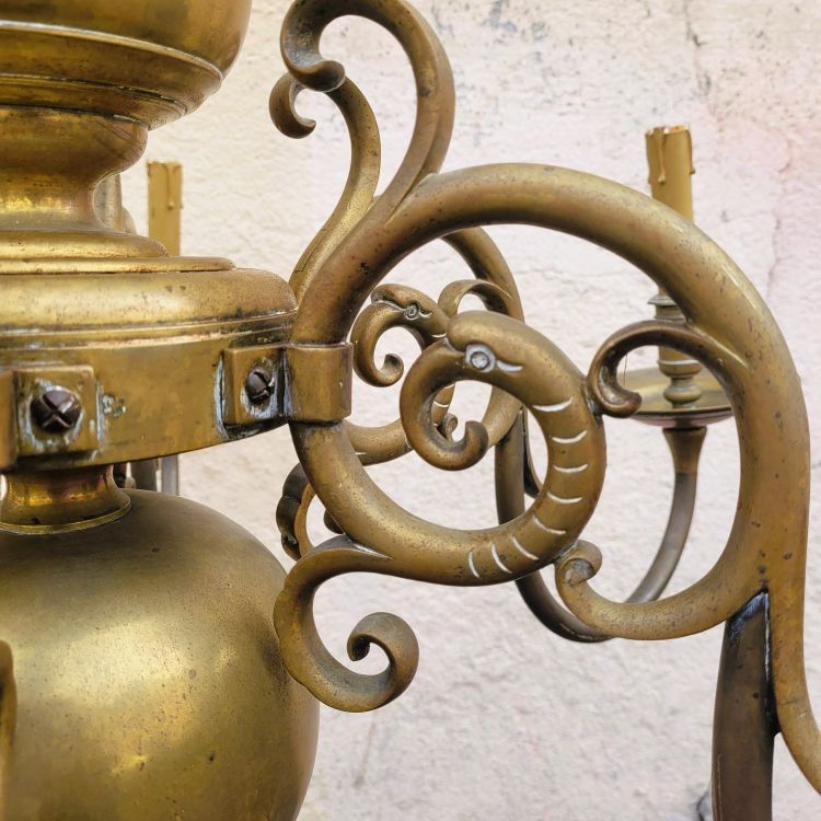 Lampadario in bronzo "olandese", inizio XX secolo