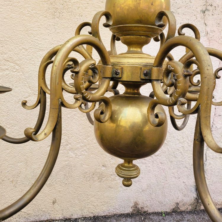 Lampadario in bronzo "olandese", inizio XX secolo