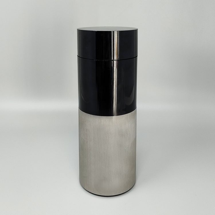 1970s Stunning Cini & Nils Cocktail Shaker by OPI Milano. Made in Italy