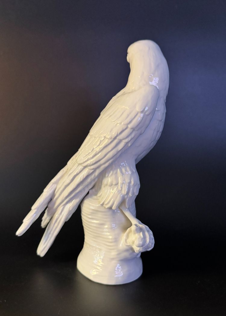 Berlin KPM Bird of Prey (Falcon) in porcelain H 24