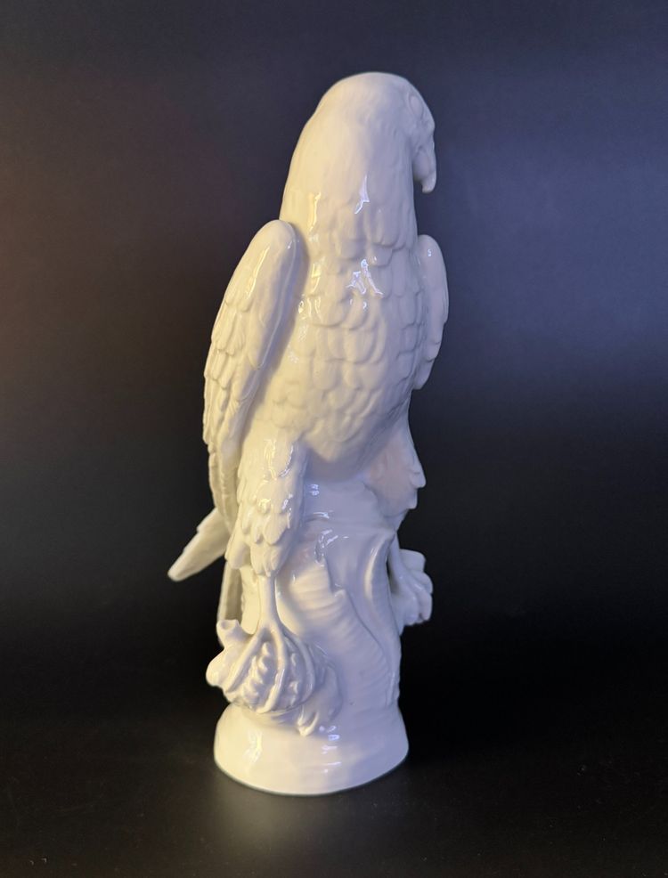 Berlin KPM Bird of Prey (Falcon) in porcelain H 24