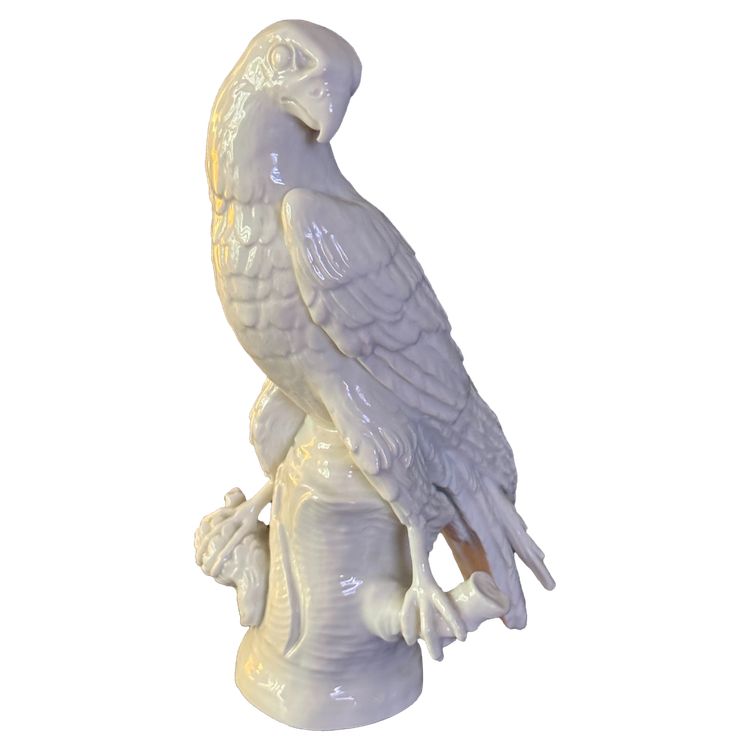 Berlin KPM Bird of Prey (Falcon) in porcelain H 24