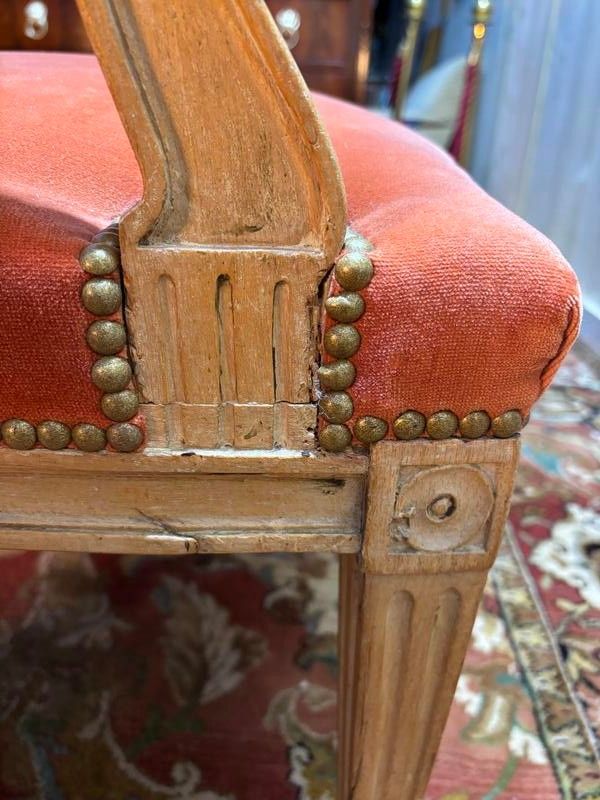 Paire de fauteuils Louis XVI 