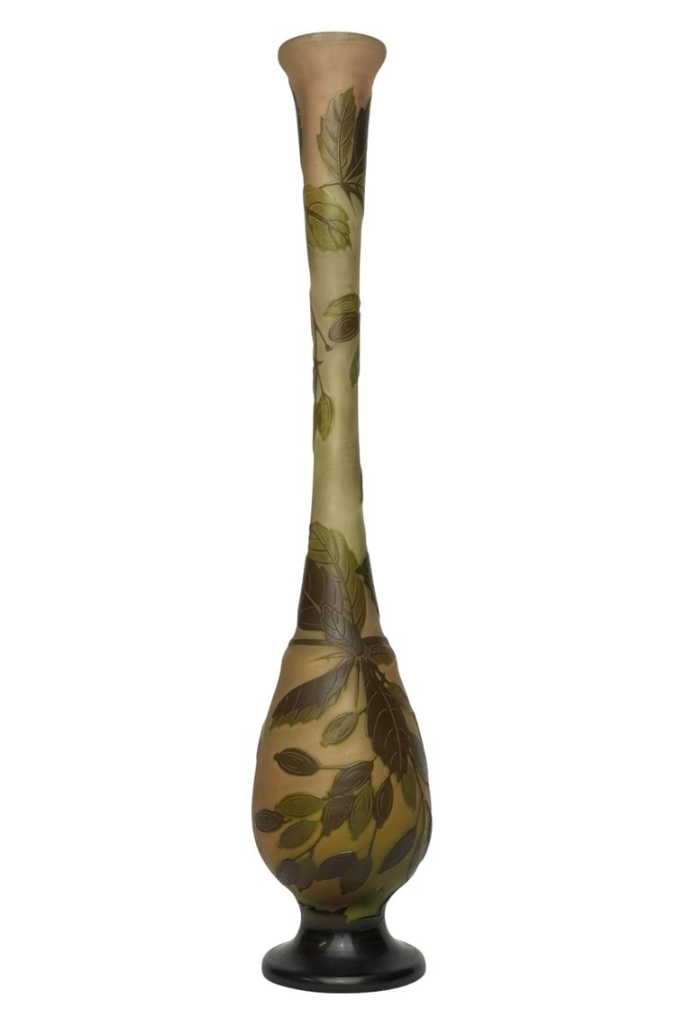Gallé-Vase mit fruchtigem Olivenzweigdekor 