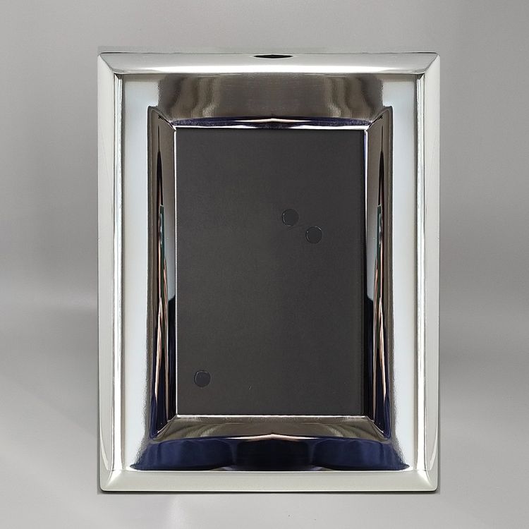 Superbe cadre photo des années 1970 en plaqué argent et verre. Fabriqué en Italie.