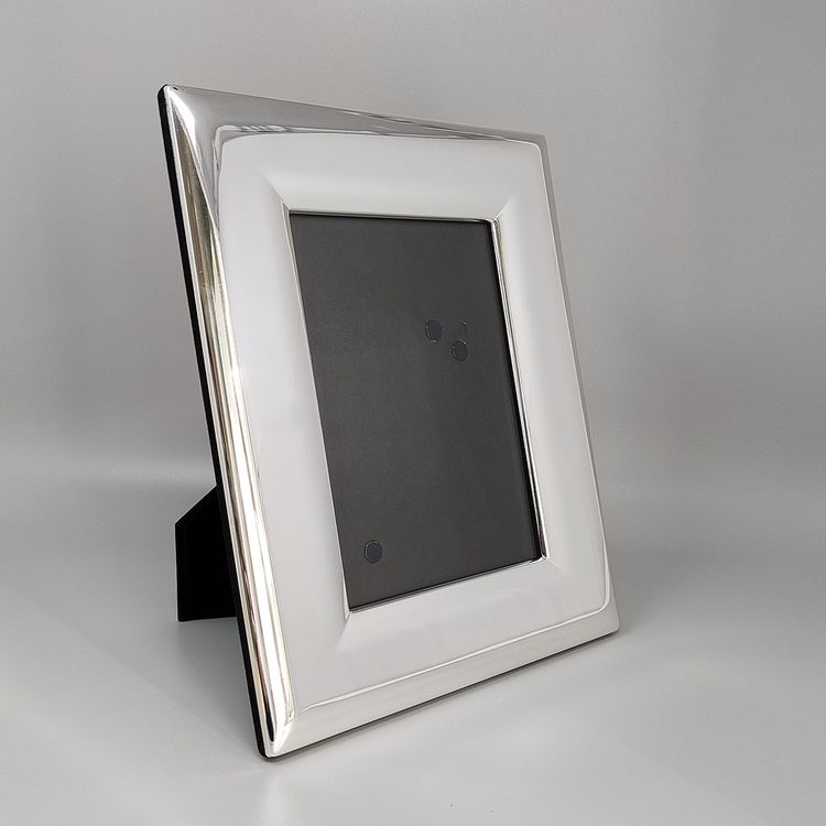 Superbe cadre photo des années 1970 en plaqué argent et verre. Fabriqué en Italie.