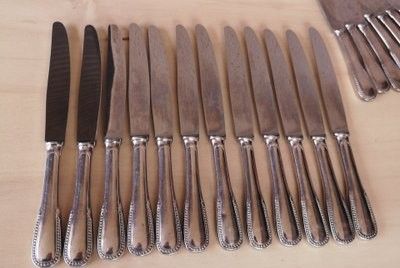24 couteaux en métal argenté ERCUIS modèle Perles