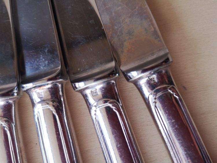 24 couteaux en métal argenté ERCUIS modèle Perles